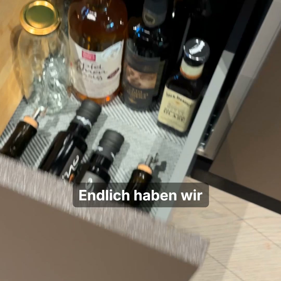 Ordnungssystem für die Flaschenschublade