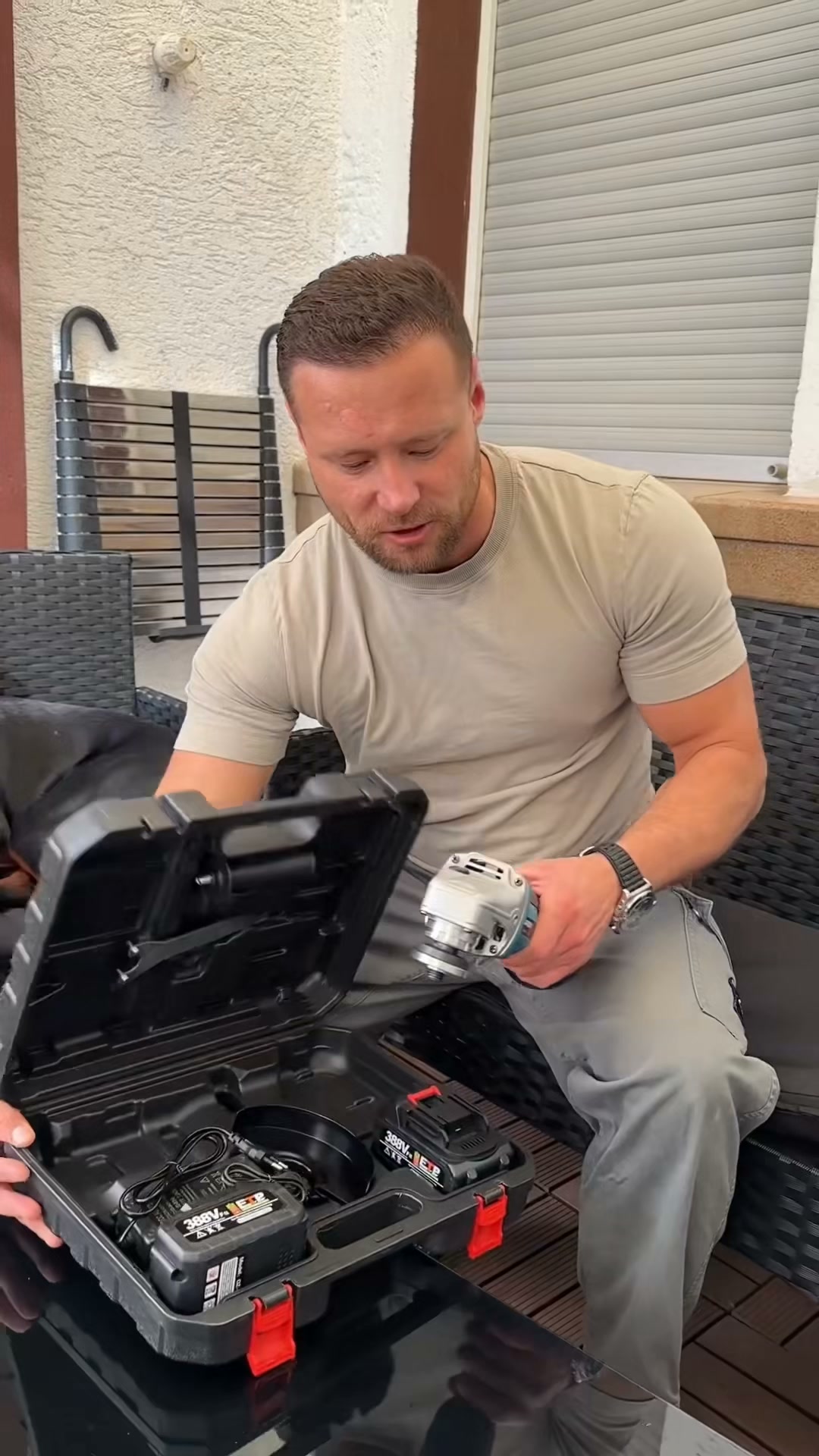 125mm brushless grinder. 4‑speed gears. 6500 RPM. Built for cutting, grinding, and woodworking