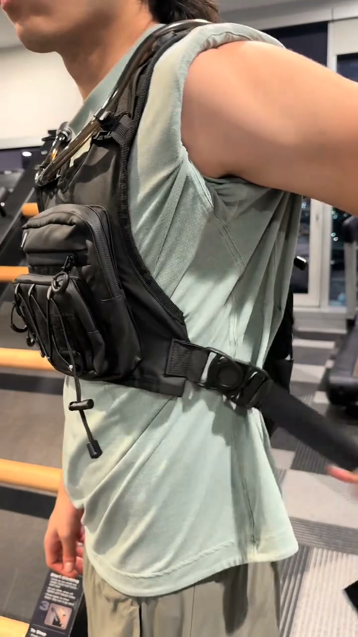 Level Up Your Run: Ultimate 2L Hydration Vest