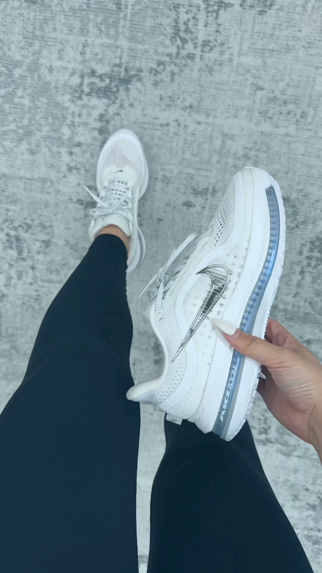 Premium Running Style + 3 Free Socks