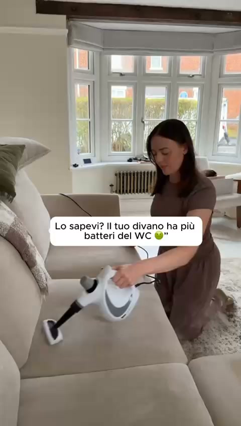 Divano pulito in pochi secondi