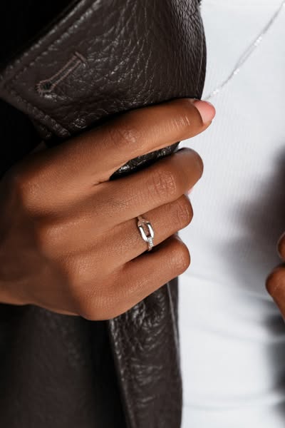 Bague Orso petit modèle or blanc diamants | Lepage