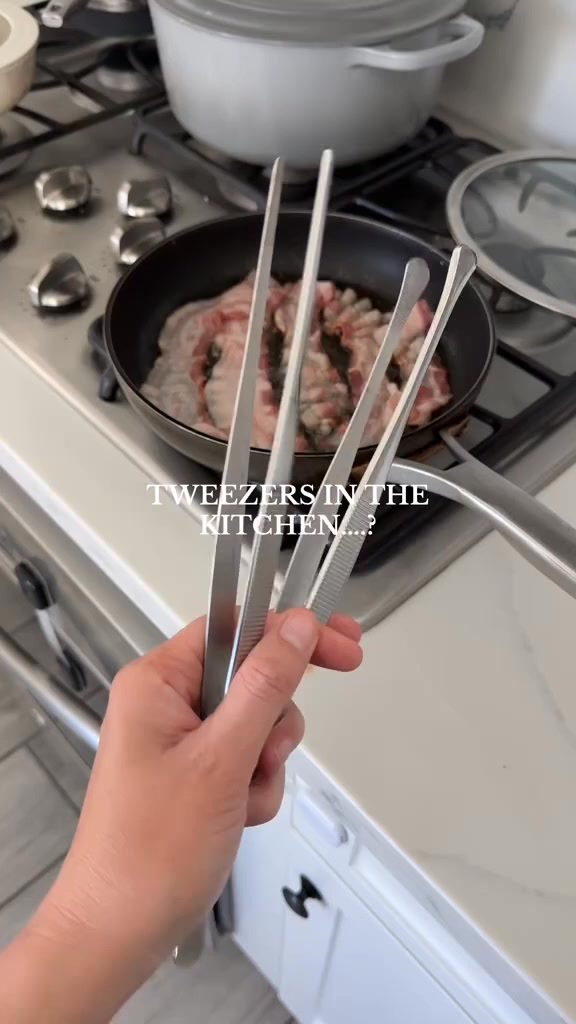No More Burnt Fingers! Meet Your New Kitchen Sidekicks!
