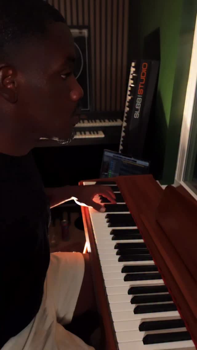 Anúncio de Daria, classical pianist