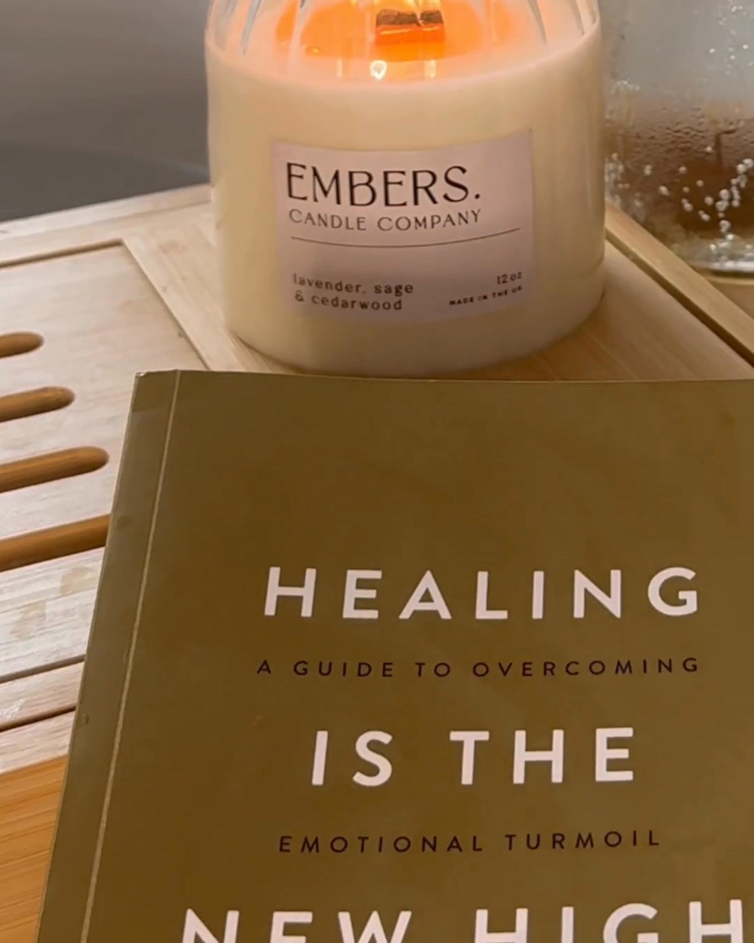 The candle that transforms your home.