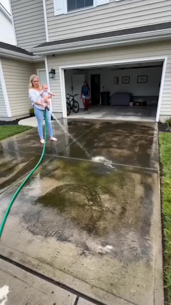 Jet-to-Mist in a Twist