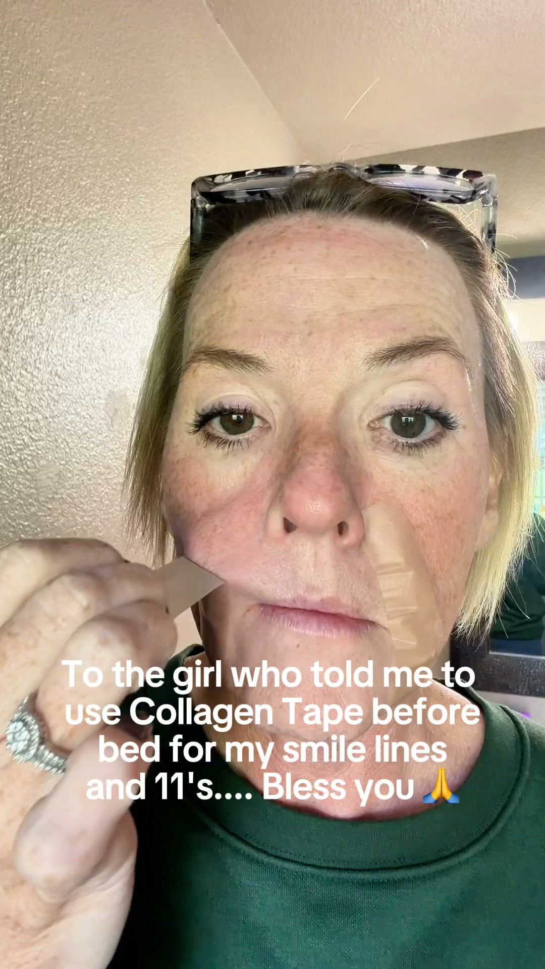 Celebrate Mom: 60% OFF Scarlette Collagen Tape (Limited Time)!