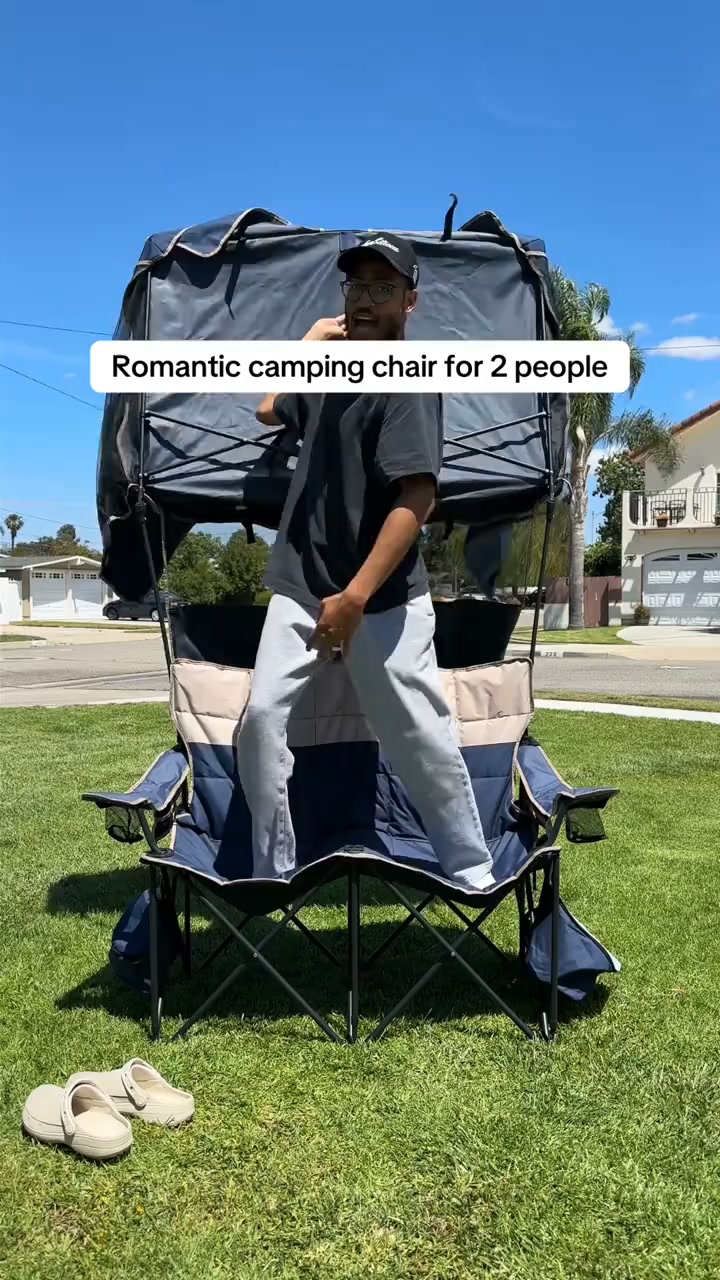 Your new favorite outdoor seat for two!