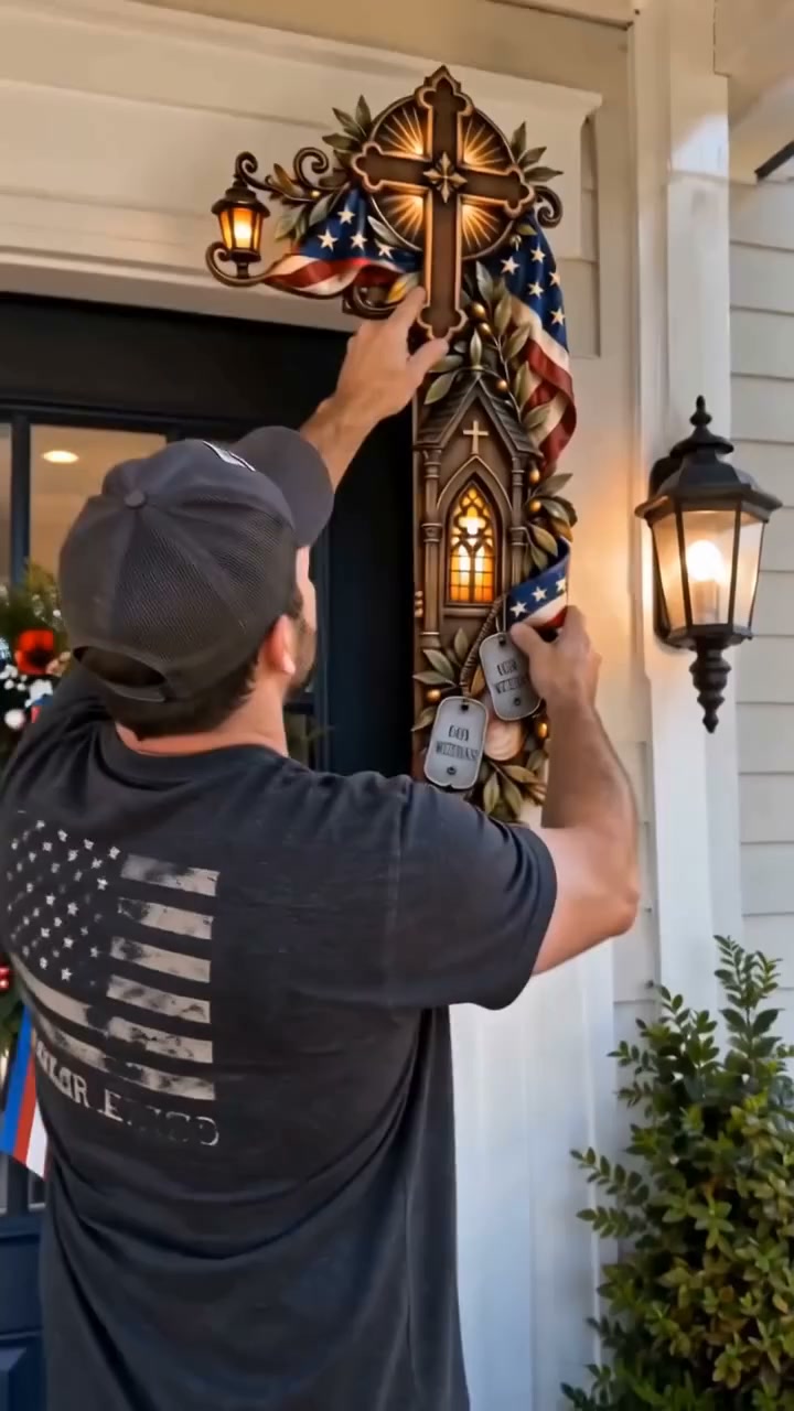 Patriotic American Flag & Cross& Veteran Door Frame Corner Decor