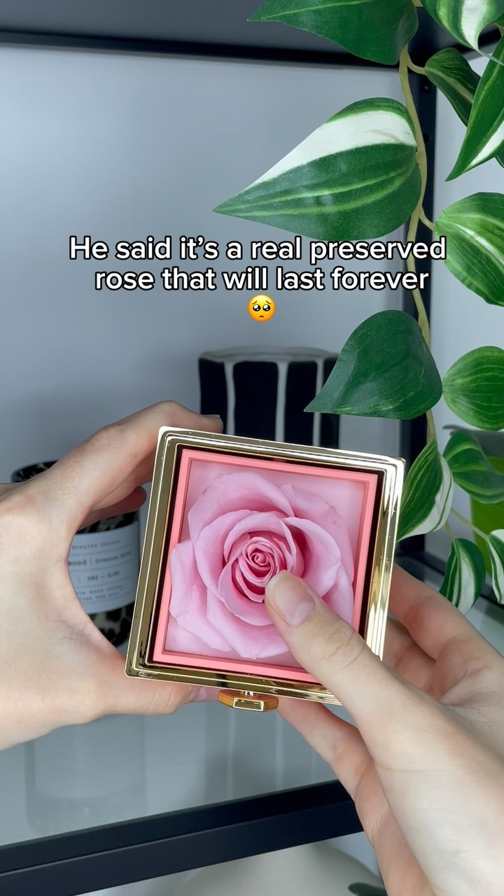 Anúncio de Sparkly Roses