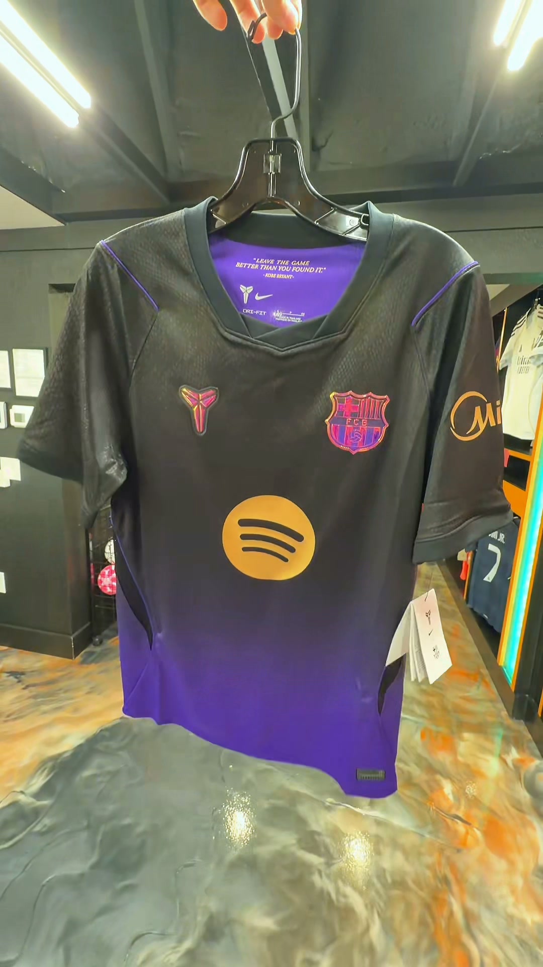 Anúncio de Football Classic
