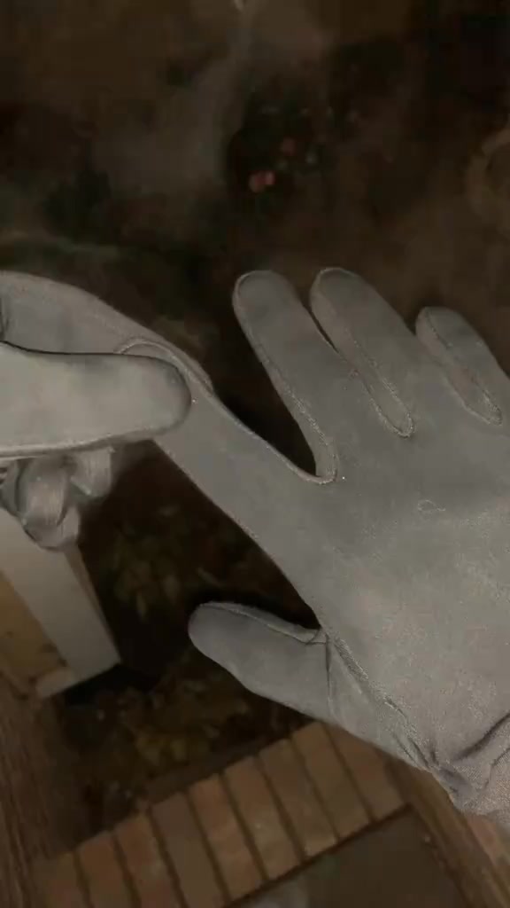 Never Freeze Your Fingers Again! Meet the All-Season Touchscreen Gloves