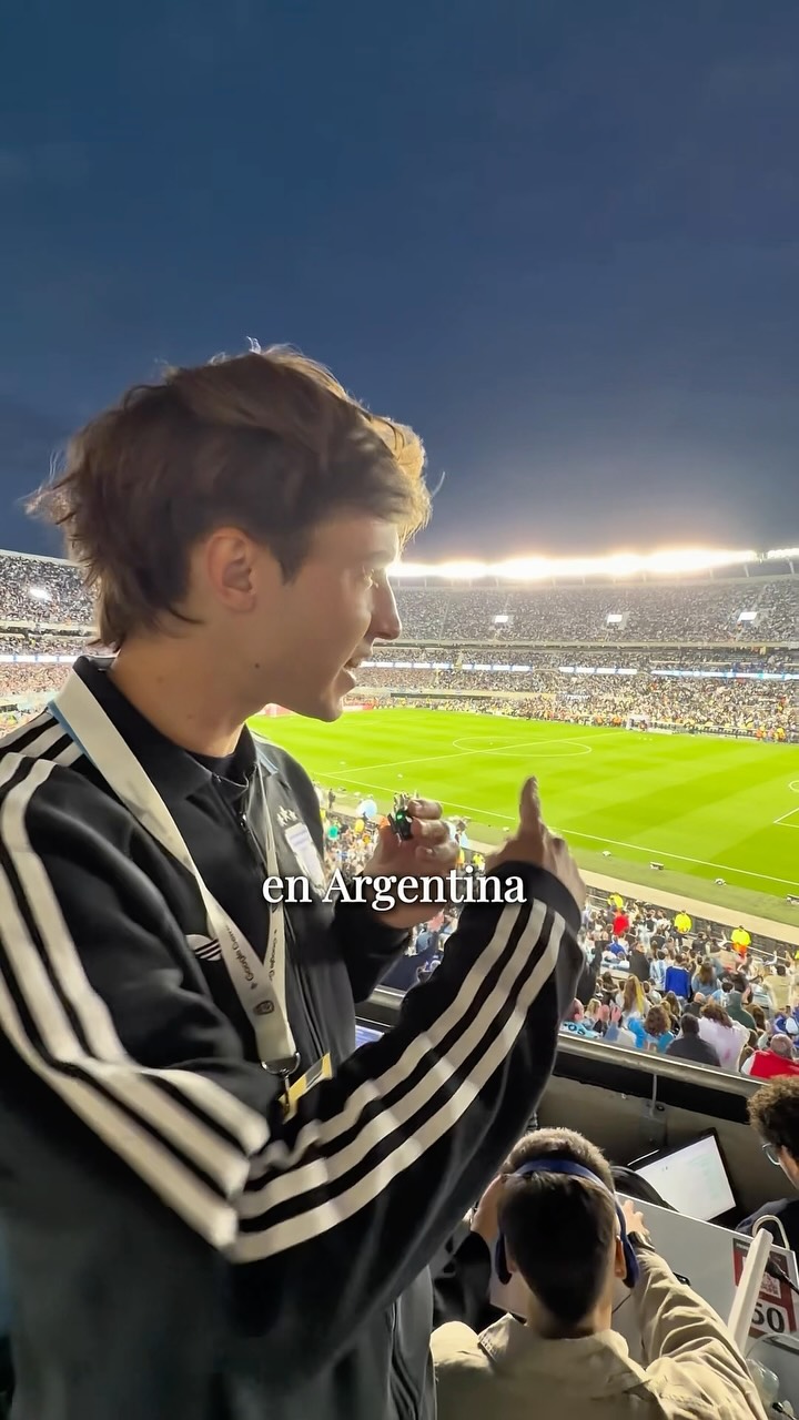 Anúncio de Comma Football