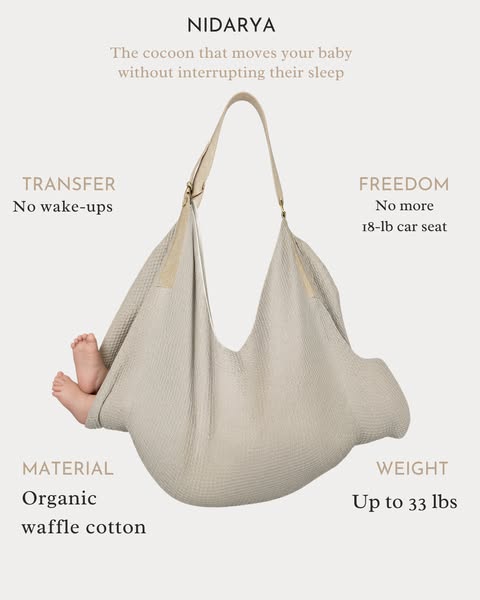 The cocoon that moves baby without interrupting his sleep.