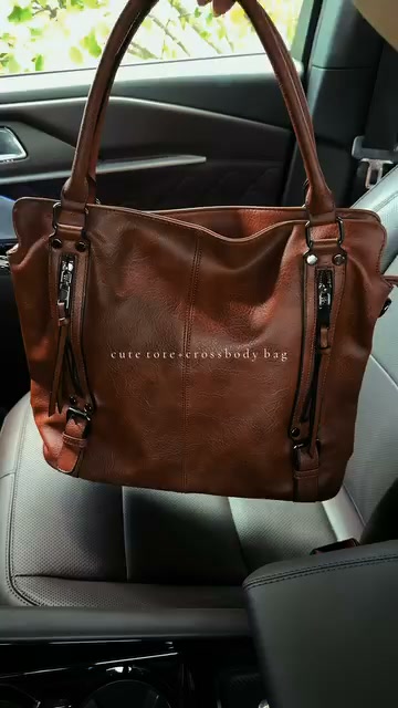 https://abrilvalenciano.com/products/valeria-bolso-amplio-de-diario