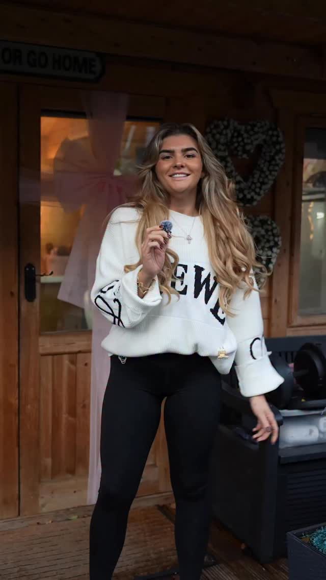 Anúncio de Freya's Bouncy Blowdry's
