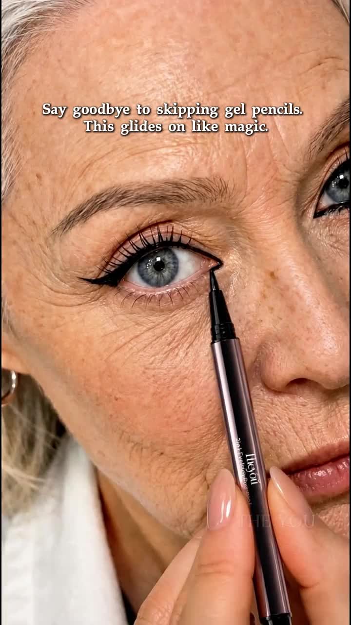 Dual-Tip Long-Lasting Liquid Eyeliner