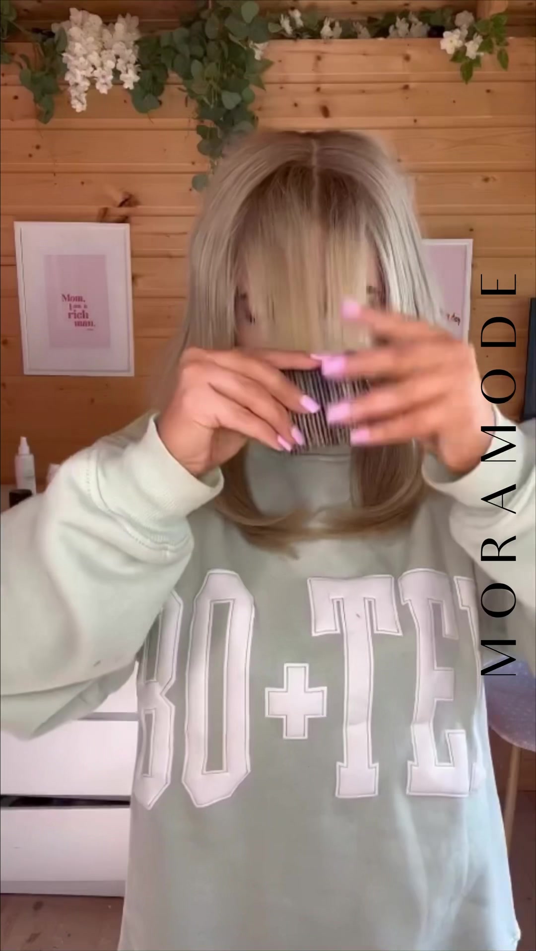Anúncio de M O R A M O D E - The Perfect Illusion