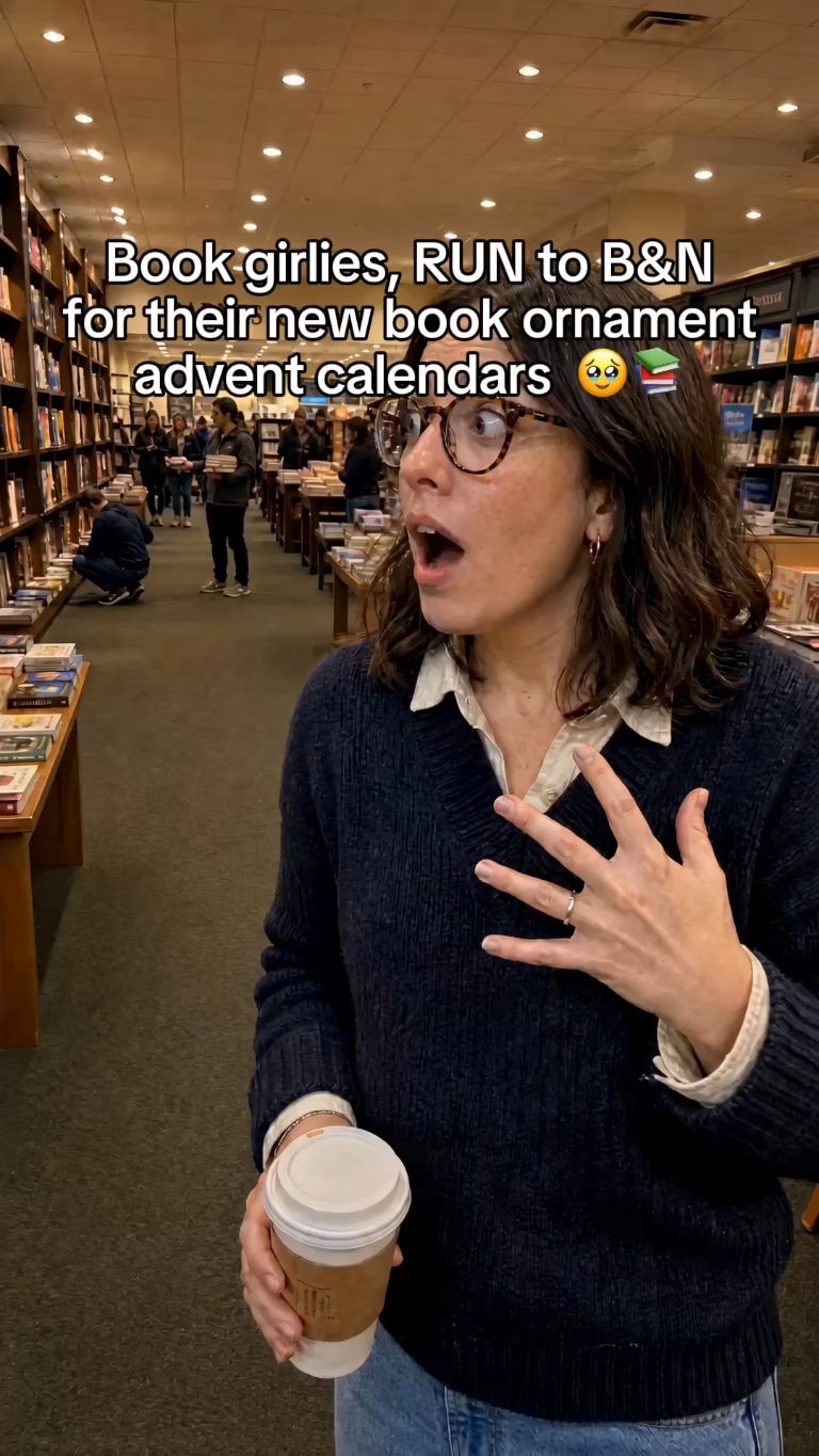 25 Mini Books Inside This Calendar