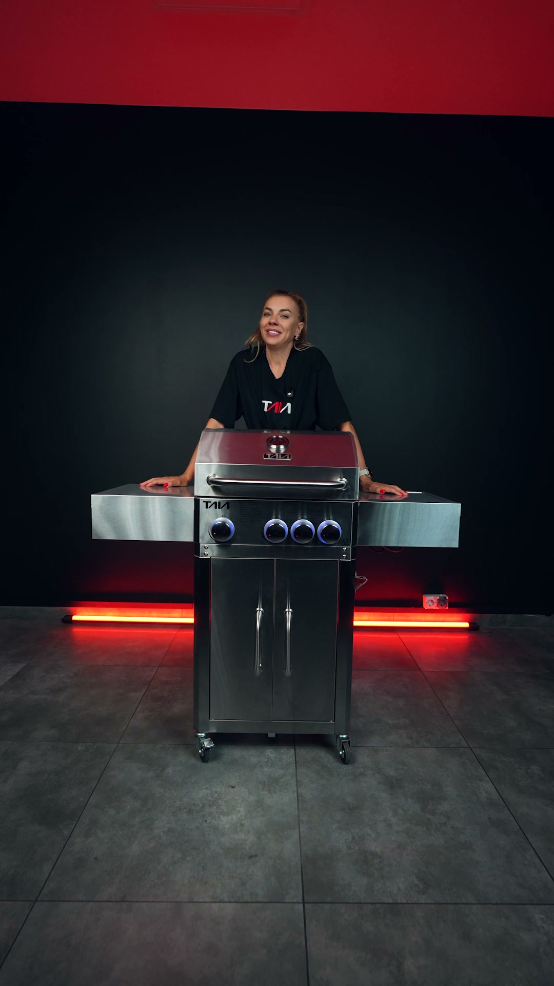 OSTATNIE SZTUKI W PROMOCJI Grill gazowy TAIA Pro stal nierdzewna 4 palniki 12,4 kW żeliwny ruszt i LED