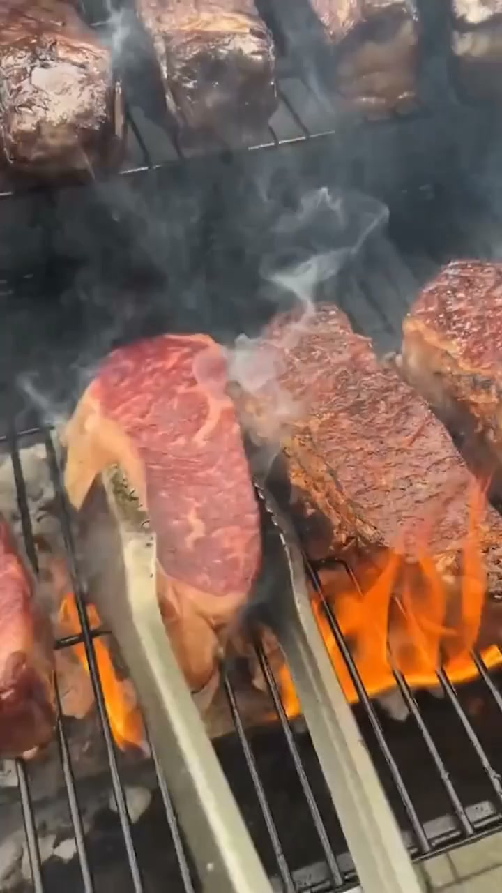 Deinen Grill in 5 Minuten sauber | 50% Rabatt